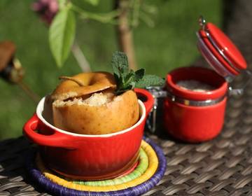 Gegrillter Apfel mit Marzipan Gegrillter Apfel mit Marzipan