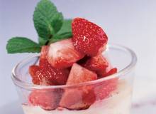 Erdbeeren mit Eierlikör-Mascarino-Creme