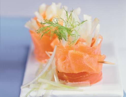 Räucherlachs-Röllchen Rezept - ichkoche.de Räucherlachs-Röllchen Rezept - ichkoche.de