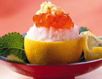 Keta-Kaviar auf Daikon-Püree Keta-Kaviar auf Daikon-Püree