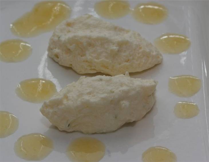 Margarita-Mousse mit Mangosauce Margarita-Mousse mit Mangosauce