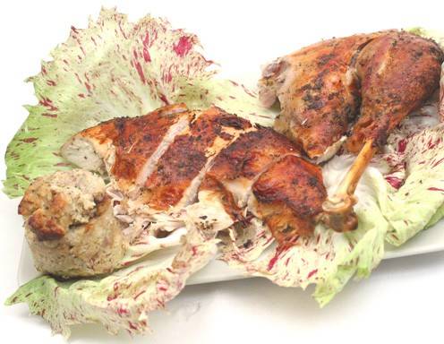 Gefüllter Truthahn mit Nüssen und Zwetschken Rezept - ichkoche.at Gefüllter Truthahn mit Nüssen und Zwetschken Rezept - ichkoche.at