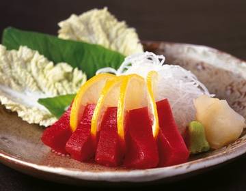Marinierte Thunfisch-Sashimi Marinierte Thunfisch-Sashimi