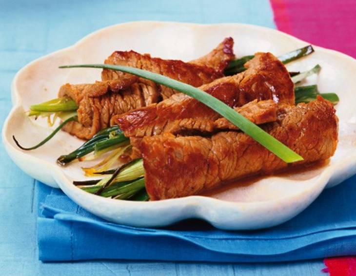 Rindfleisch-Zwiebel-Röllchen Rindfleisch-Zwiebel-Röllchen