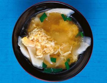 Chinesische Wonton-Suppe Chinesische Wonton-Suppe