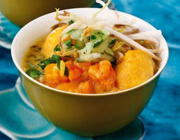 Garnelen-Tofu Suppe mit Reisnudeln (Laksa Udang) Garnelen-Tofu Suppe mit Reisnudeln (Laksa Udang)