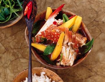 Taschenkrebssuppe mit Mango Taschenkrebssuppe mit Mango