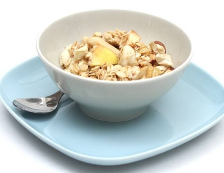 Haferflocken Frühstück mit Nüssen Haferflocken Frühstück mit Nüssen