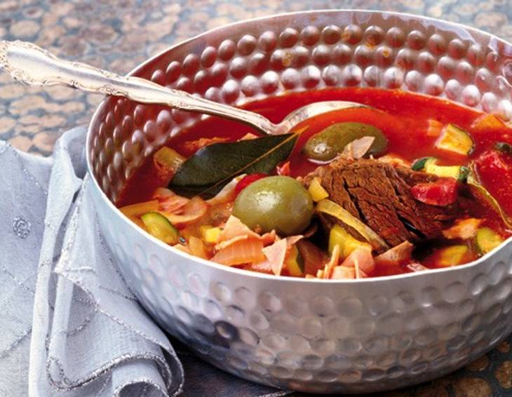 Soljanka (Sibirischer Suppeneintopf) Soljanka (Sibirischer Suppeneintopf)