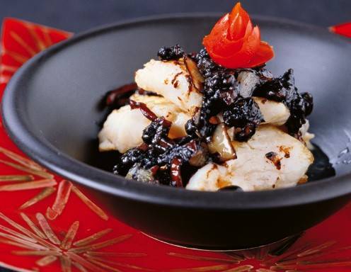 Bangusfilets in schwarzer Bohnensauce Rezept - ichkoche.ch Bangusfilets in schwarzer Bohnensauce Rezept - ichkoche.ch