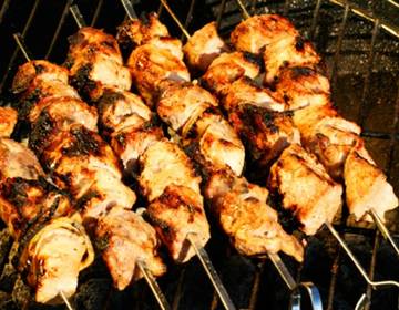 Yaki-Tori (Gegrillte Hühnerspießchen) Yaki-Tori (Gegrillte Hühnerspießchen)