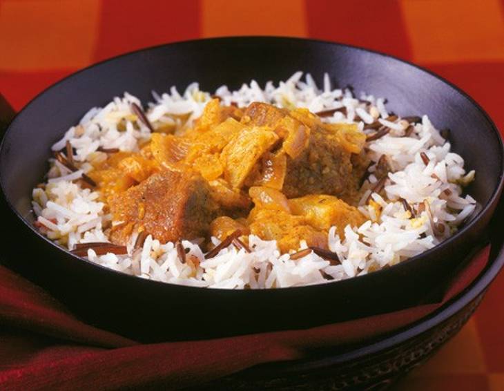 Rogan Josh (Scharf gewürztes Lammfleisch mit Joghurtsauce)