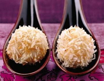 Gefüllte Kokosbällchen Gefüllte Kokosbällchen