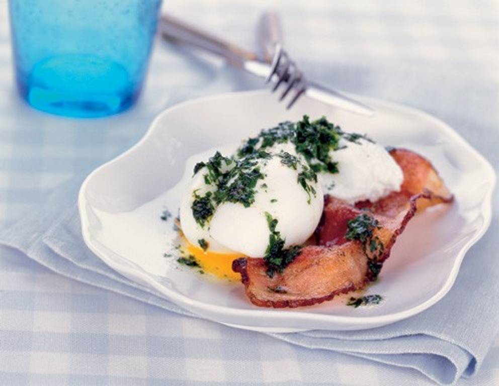 Pochierte Eier mit Speck Pochierte Eier mit Speck
