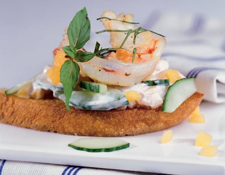 Crostini mit Garnelen-Gurke und Melone Crostini mit Garnelen-Gurke und Melone