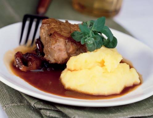 Kalbssteak mit Pilzen und Oberspolenta Rezept - ichkoche.at