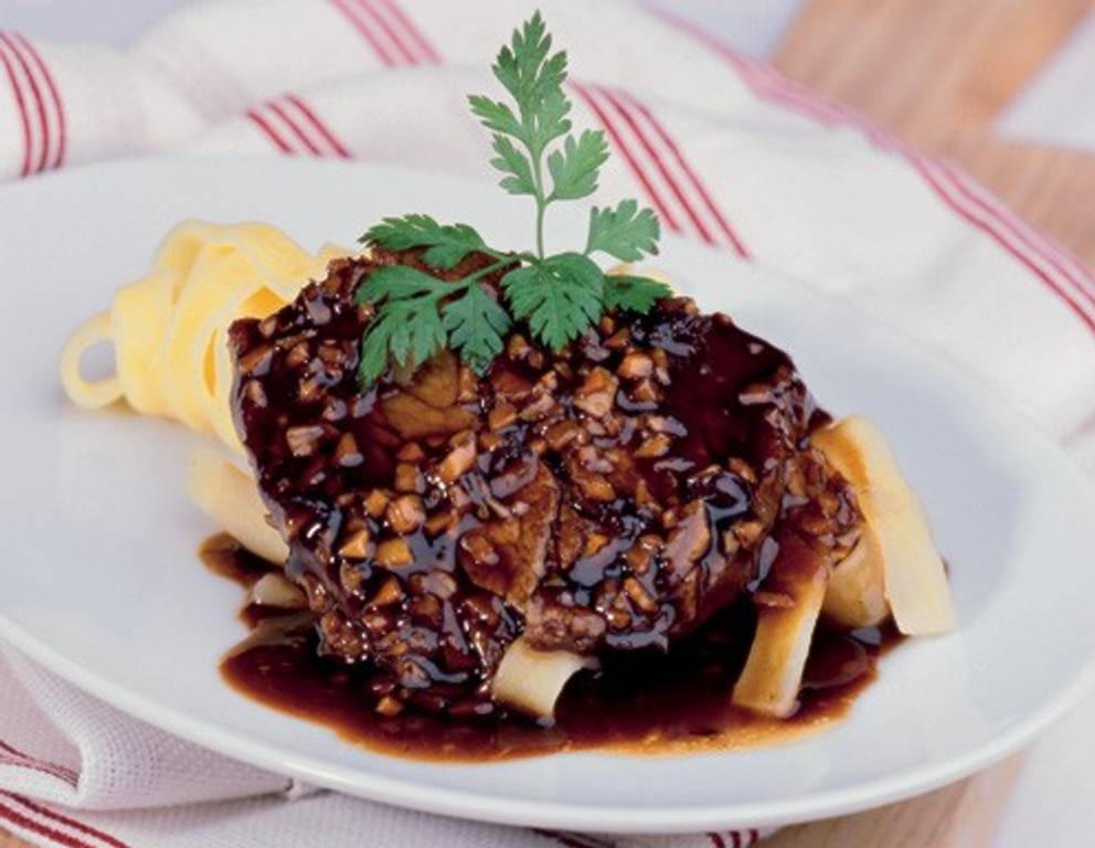 Vanillerostbraten mit Bandnudeln Vanillerostbraten mit Bandnudeln