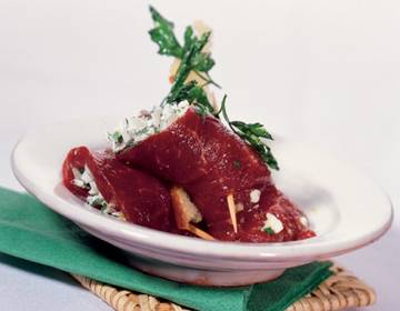 Carpaccio-Röllchen mit Ziegenfrischkäse Carpaccio-Röllchen mit Ziegenfrischkäse