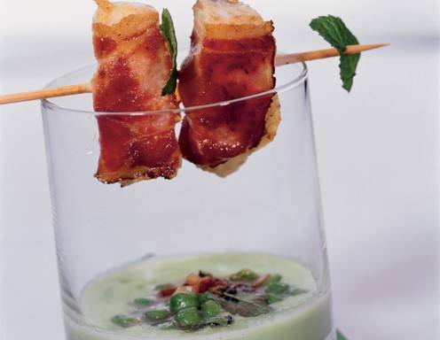 Steckerlfisch vom Waller mit Erbsenpüree Rezept - ichkoche.ch Steckerlfisch vom Waller mit Erbsenpüree Rezept - ichkoche.ch