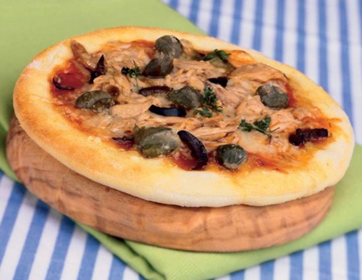 Pizza al tonno (Pizza mit Thunfisch)