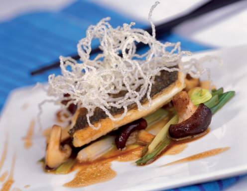 Geschmorte Rehhaxe Mit Rosenkohlblättern Und Kürbisrösti Rezept ... Geschmorte Rehhaxe Mit Rosenkohlblättern Und Kürbisrösti Rezept ...