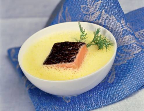 Hühner-Gemüsesuppe mit Polentanockerl Rezept - ichkoche.at