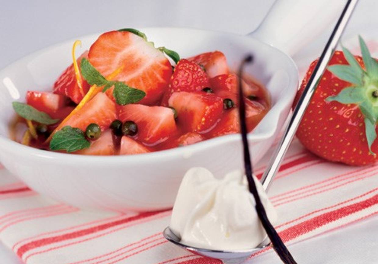 Erdbeeren mit grünem Pfeffer und Grand Marnier Rezept - ichkoche.ch