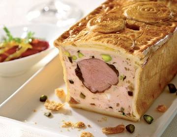 Feine Reh-Pastete mit Hagebuttensauce Feine Reh-Pastete mit Hagebuttensauce