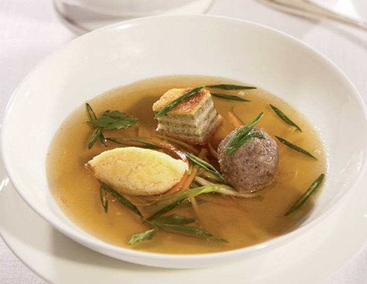 Wiener Rindsuppe - klassisch Wiener Rindsuppe - klassisch