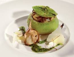 Gefüllte Kohlrabi mit Kräuter-Knoblauch-Pesto Gefüllte Kohlrabi mit Kräuter-Knoblauch-Pesto
