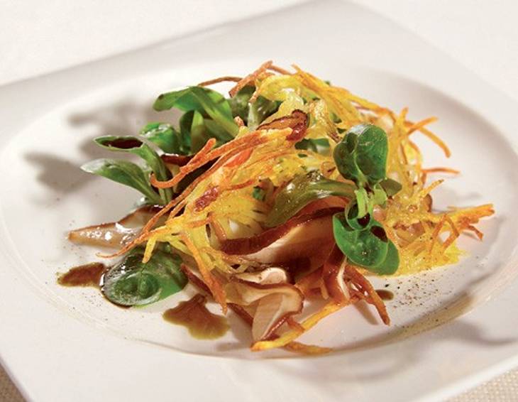 Steinpilzpuffer mit Vogerlsalat Steinpilzpuffer mit Vogerlsalat