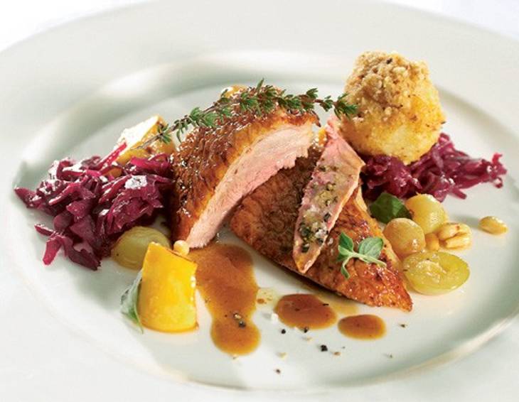 Bauernente mit Grießknöderln und Quitten-Rotkraut Bauernente mit Grießknöderln und Quitten-Rotkraut
