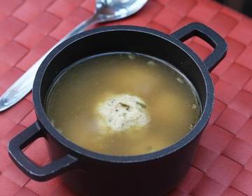 Bröselknöderlsuppe