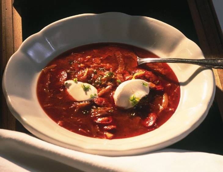 Krautsuppe mit Debrezinern Krautsuppe mit Debrezinern