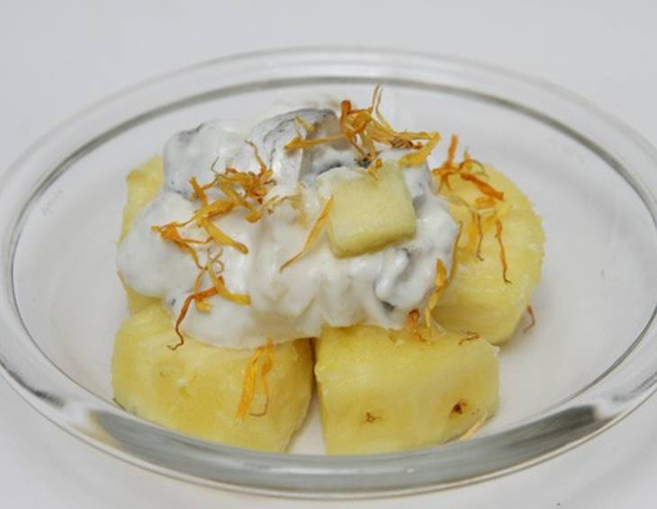 Exotischer Heringssalat mit Ananas Exotischer Heringssalat mit Ananas