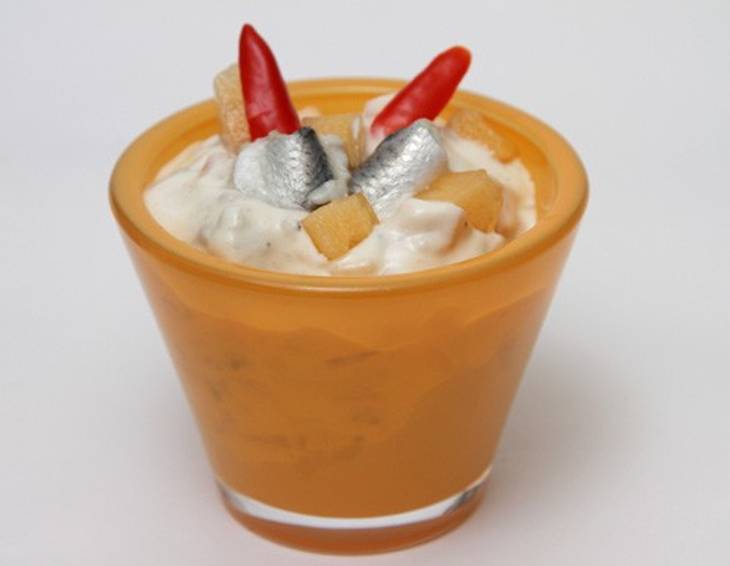 Scharfer Heringssalat mit Mango und Chili Scharfer Heringssalat mit Mango und Chili