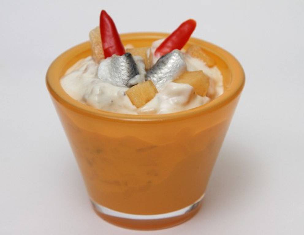 Scharfer Heringssalat mit Mango und Chili Scharfer Heringssalat mit Mango und Chili