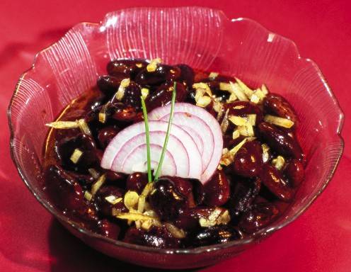 Steirischer Käferbohnensalat Rezept - ichkoche.at Steirischer Käferbohnensalat Rezept - ichkoche.at