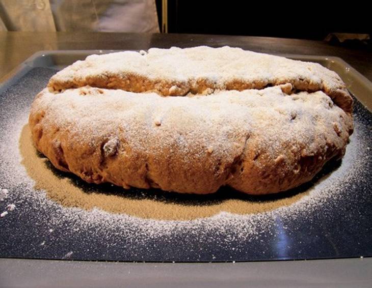 Weihnachtsstollen aus Gmunden Weihnachtsstollen aus Gmunden