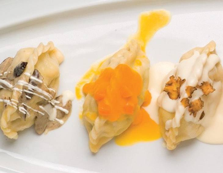 Kärntner Kasnudeln mit Kürbissauce Kärntner Kasnudeln mit Kürbissauce