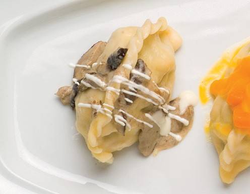 Kärntner Kasnudeln mit Steinpilzsauce Rezept - ichkoche.ch Kärntner Kasnudeln mit Steinpilzsauce Rezept - ichkoche.ch