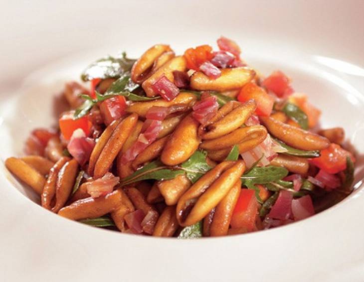 Cavatelli mit Pancetta und Rucola