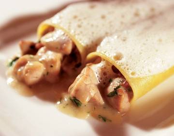 Kalbsbriescannelloni mit Trüffelcreme Kalbsbriescannelloni mit Trüffelcreme