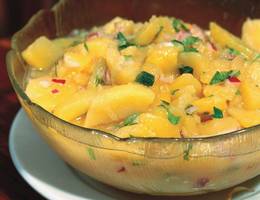 Klassischer Erdäpfelsalat nach Wiener Art (zum Wiener Schnitzel) Klassischer Erdäpfelsalat nach Wiener Art (zum Wiener Schnitzel)