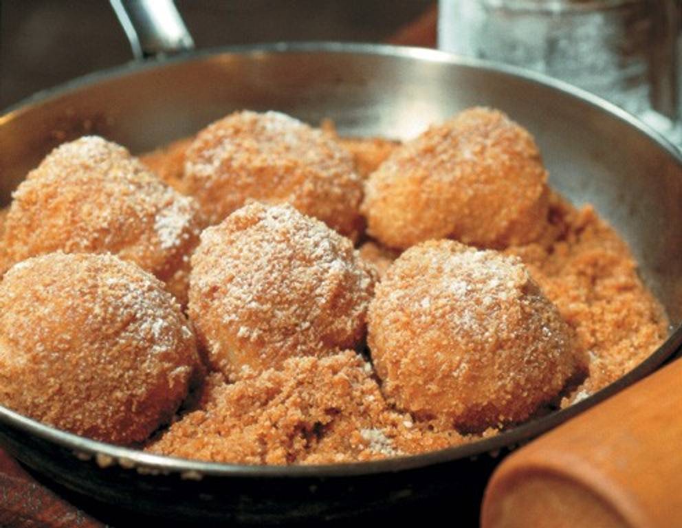 Marillenknödel auf Wiener Art Marillenknödel auf Wiener Art