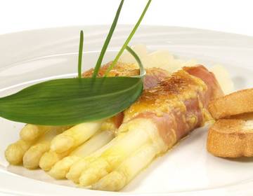 Spargel mit Fontina Spargel mit Fontina