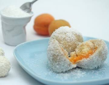 Marillen-Kokos-Knödel Marillen-Kokos-Knödel