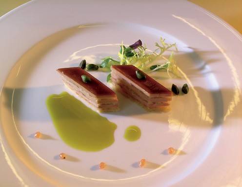 Parfait von der Gänseleber mit Quitten und Pistazienöl Rezept - ichkoche.at Parfait von der Gänseleber mit Quitten und Pistazienöl Rezept - ichkoche.at