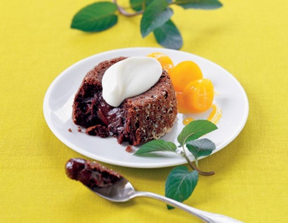 Schokolade-Gateau (flüssiger Schokokuchen) Schokolade-Gateau (flüssiger Schokokuchen)