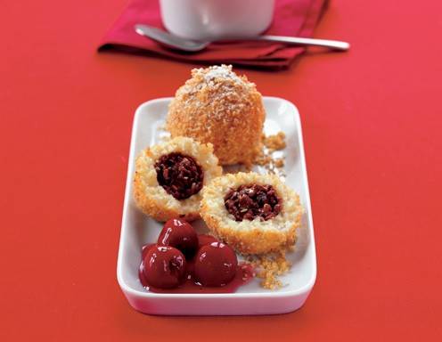 Schokoknödel mit Vanillekirschen